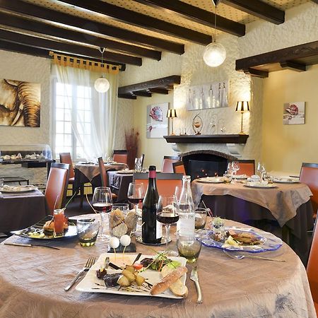 Logis Hotels Restaurant Le Dauphin ซาลบรีส์ ภายนอก รูปภาพ