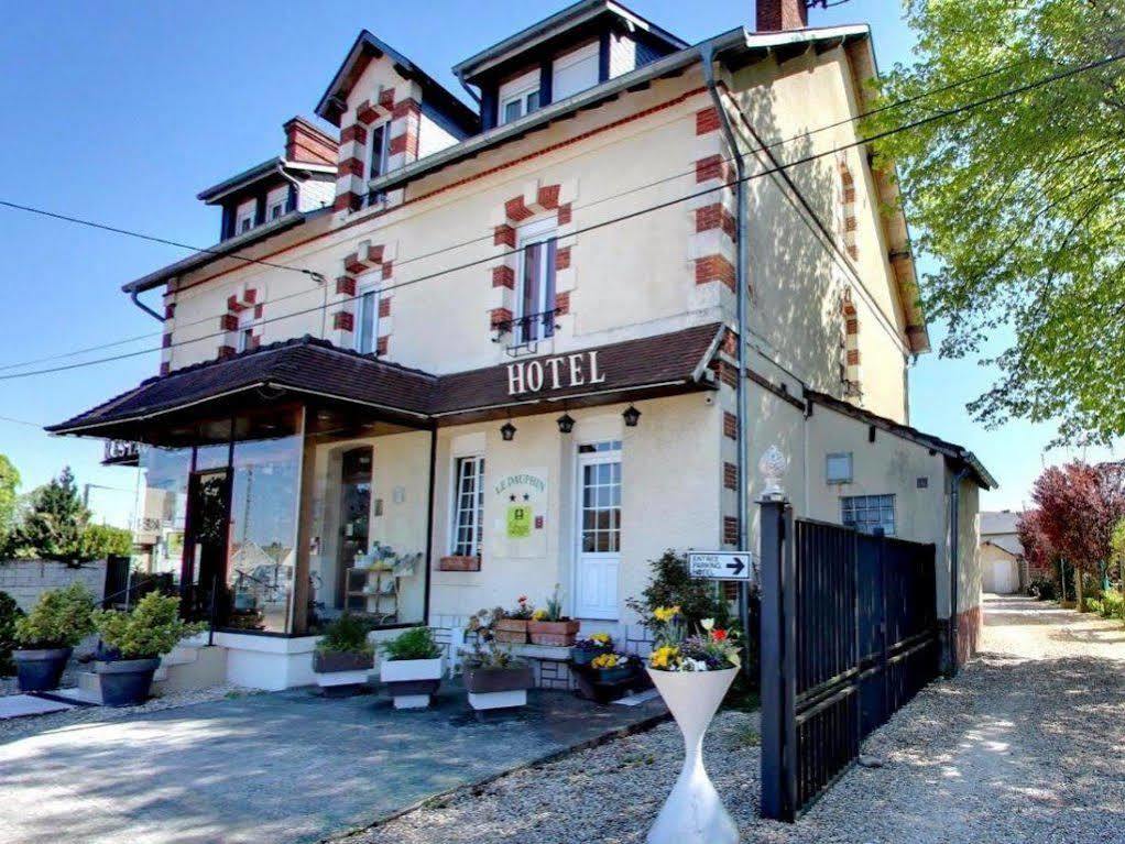 Logis Hotels Restaurant Le Dauphin ซาลบรีส์ ภายนอก รูปภาพ