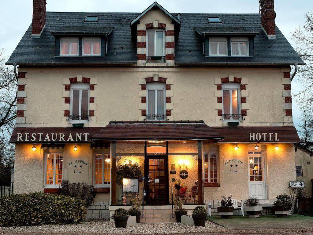 Logis Hotels Restaurant Le Dauphin ซาลบรีส์ ภายนอก รูปภาพ